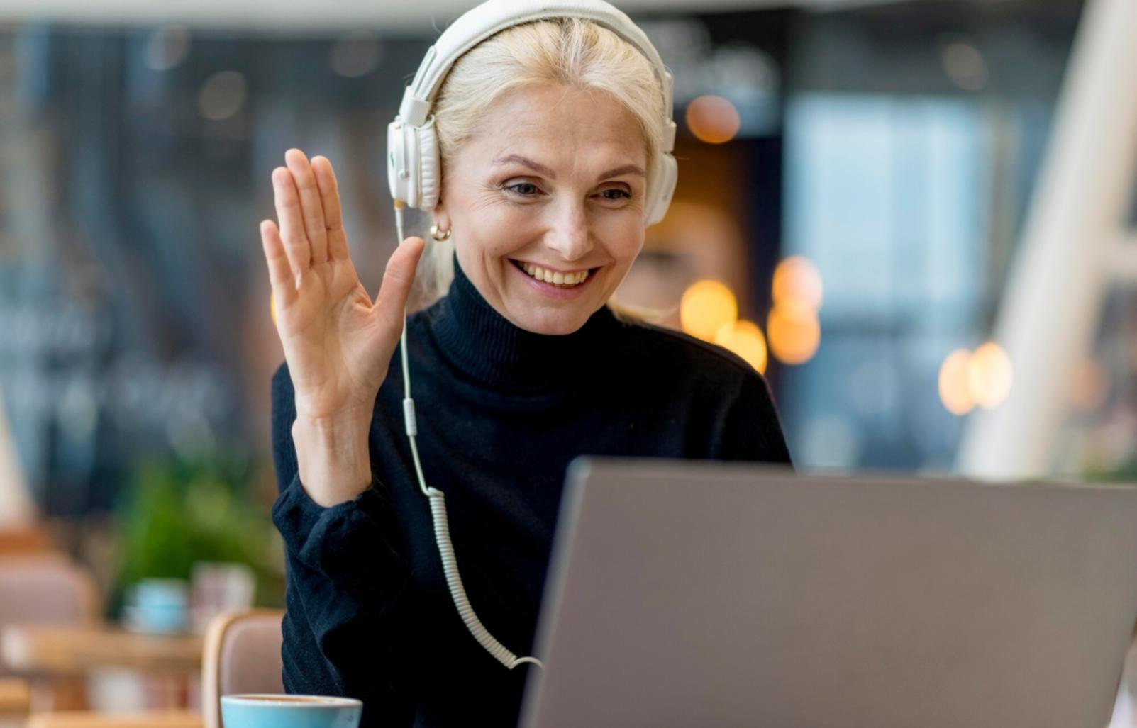 Espace de travail moderne avec analyse de données financières